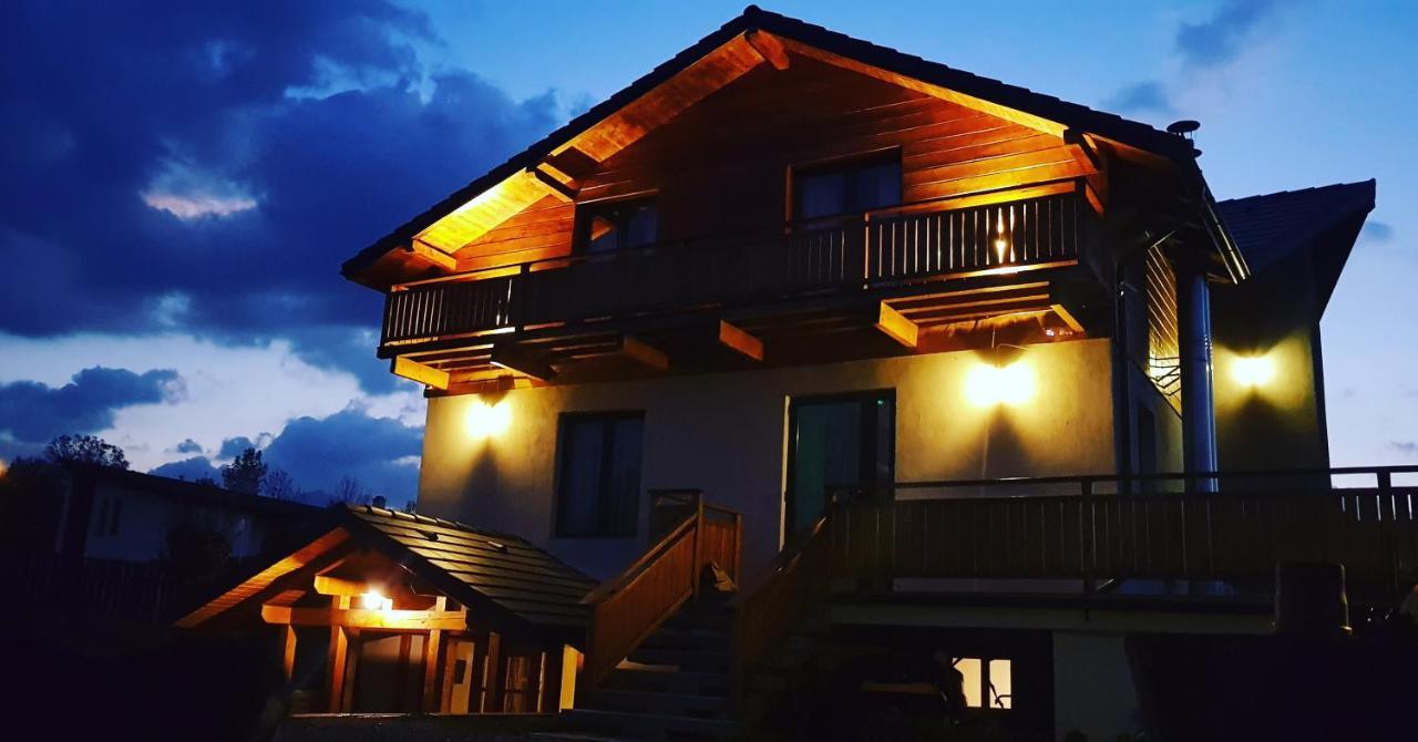 Villa Swiss ซาเชเล ภายนอก รูปภาพ